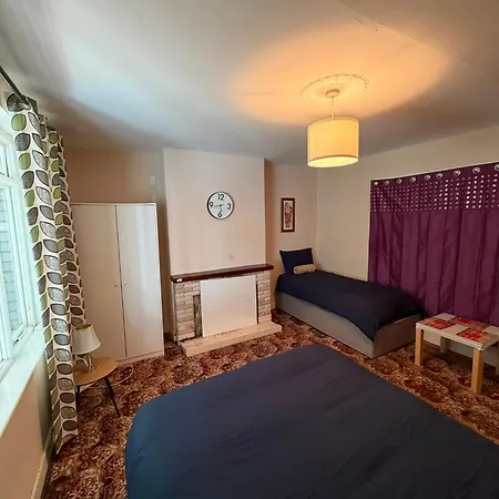 Cosy Triple Near The & Howth 2 * Dublino